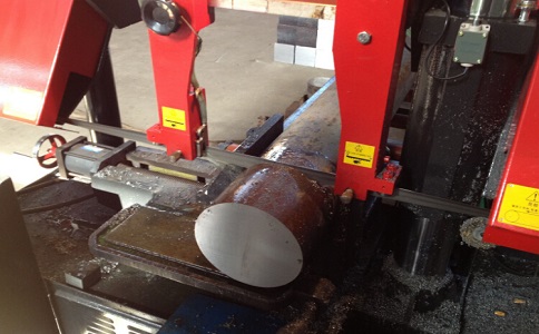 平江卧式带锯床加工时出现明显振荡如何排查？